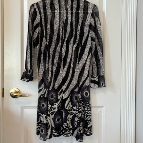 Mechant Sheer Blouse Size S. - Picture 2 of 7